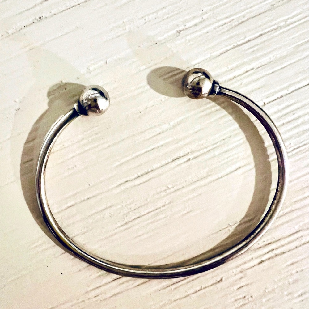 Elegant Silver Bangle Bracelet